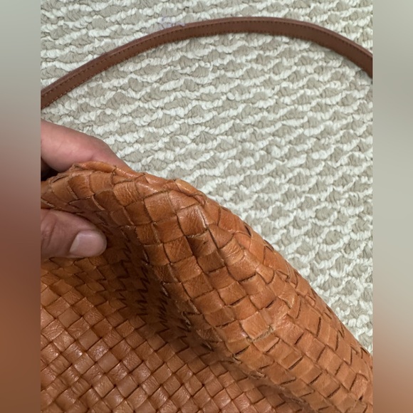 Clare v petit moyen Woven Tan Leather bag - Picture 3 of 10